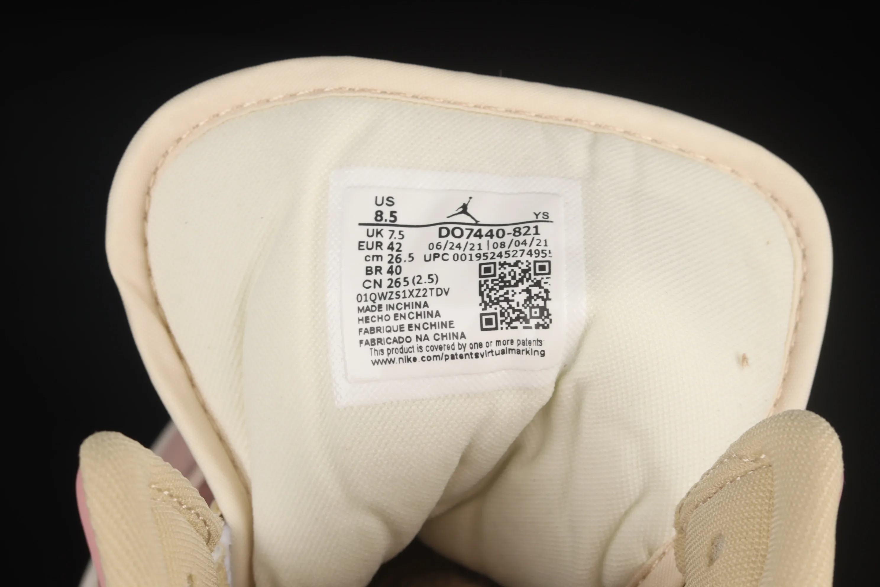 All categories Air Jordan Jordan series basketball shoes Air Jordan 1 Mid Different versions Air Jordan 1 Mid AJ1 Joe 1 smoke gray purple red red bean Chinese basketball shoes DO7440-821